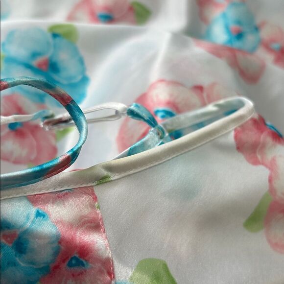 Vintage Secret Treasures Floral Sexy Slip Nightgown & Robe Set Small - Picture 15 of 15